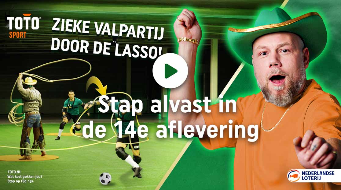 Thumbnail voor TOTO WedStrijd met een cowboy die een lasso gooit naar een speler met voetbal, en een boodschap over de 14e aflevering.